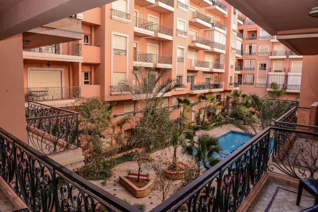 Beautiful, Great Equipped 122 M Holiday Apartment Near Majorelle Garden And Gueliz With Pool Views And A Large Balcony And Terrace Marrakesh Buitenkant foto