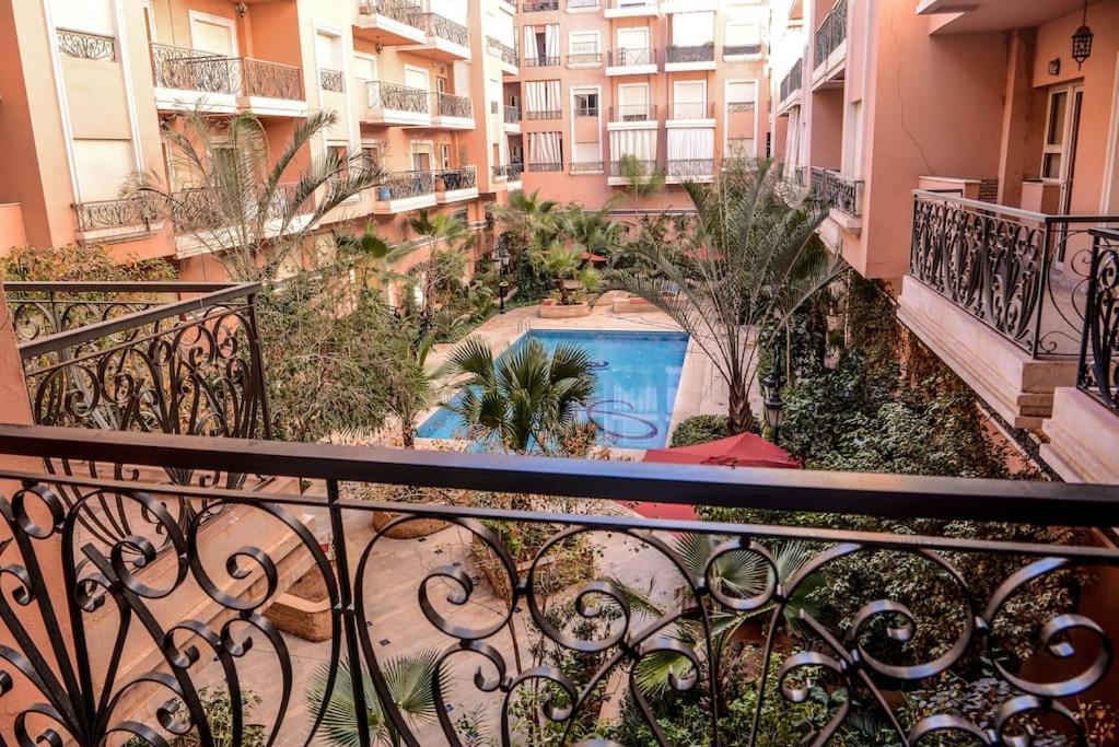 Beautiful, Great Equipped 122 M Holiday Apartment Near Majorelle Garden And Gueliz With Pool Views And A Large Balcony And Terrace Marrakesh Buitenkant foto