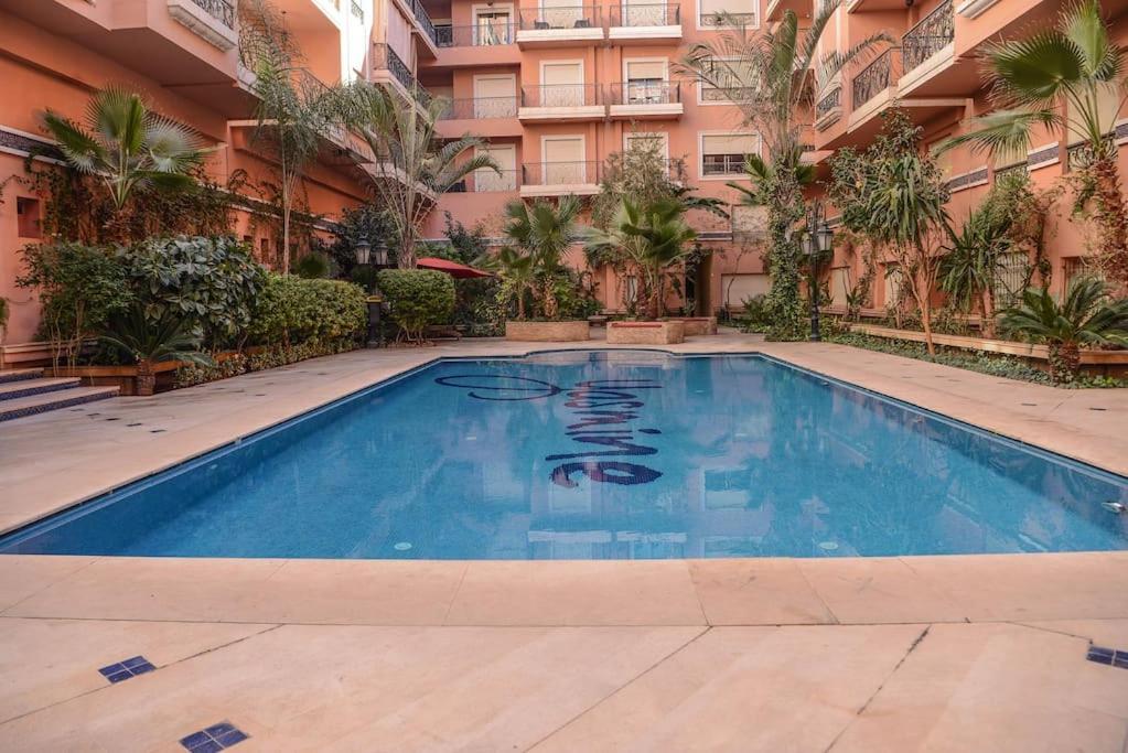 Beautiful, Great Equipped 122 M Holiday Apartment Near Majorelle Garden And Gueliz With Pool Views And A Large Balcony And Terrace Marrakesh Buitenkant foto