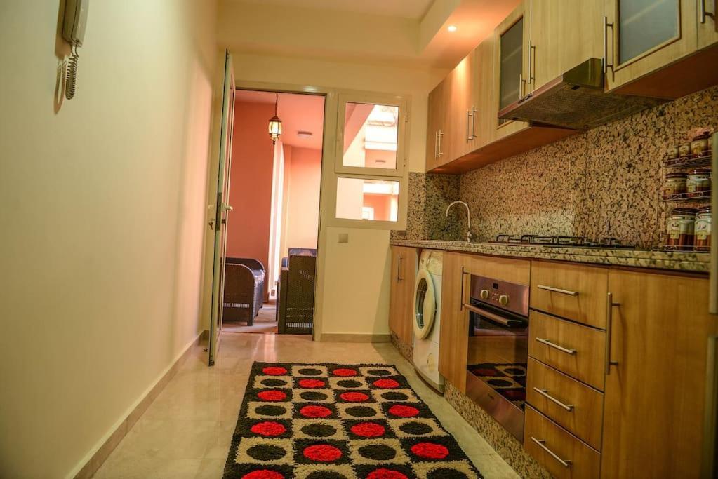 Beautiful, Great Equipped 122 M Holiday Apartment Near Majorelle Garden And Gueliz With Pool Views And A Large Balcony And Terrace Marrakesh Buitenkant foto