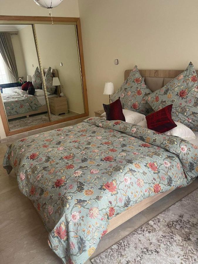 Beautiful, Great Equipped 122 M Holiday Apartment Near Majorelle Garden And Gueliz With Pool Views And A Large Balcony And Terrace Marrakesh Buitenkant foto