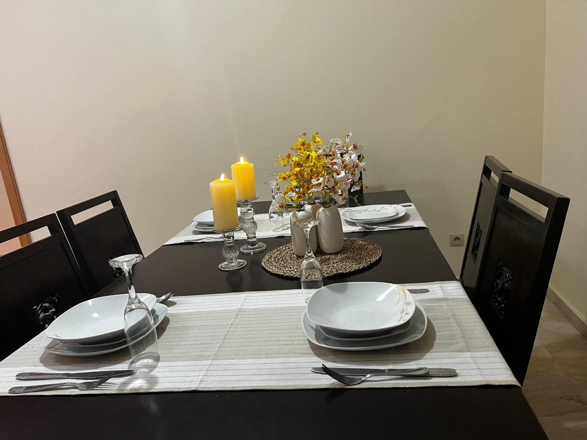 Beautiful, Great Equipped 122 M Holiday Apartment Near Majorelle Garden And Gueliz With Pool Views And A Large Balcony And Terrace Marrakesh Buitenkant foto
