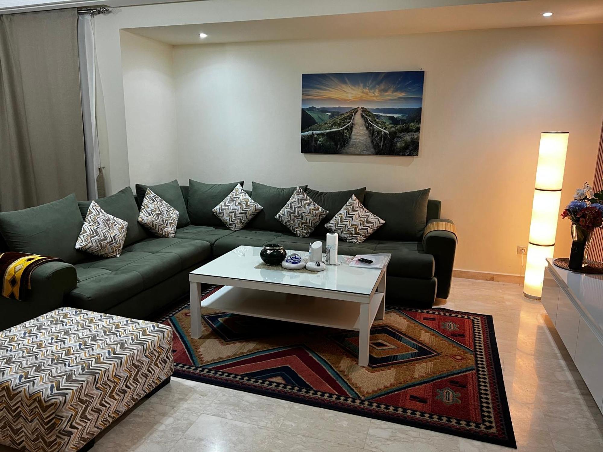 Beautiful, Great Equipped 122 M Holiday Apartment Near Majorelle Garden And Gueliz With Pool Views And A Large Balcony And Terrace Marrakesh Buitenkant foto